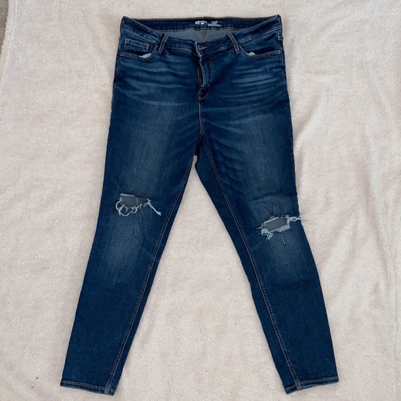 Old Navy Jeans - Picture 2 of 4